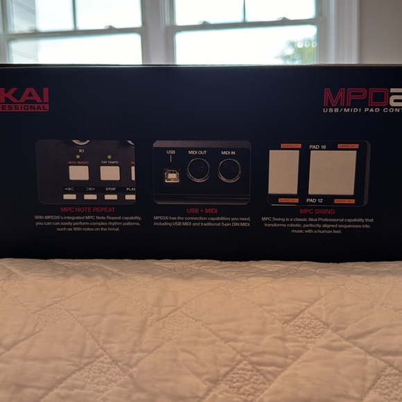 Rare Akai Professional MPD26 USB/MII Pad Controller for Hip-Hop Production - Picture 4 of 13